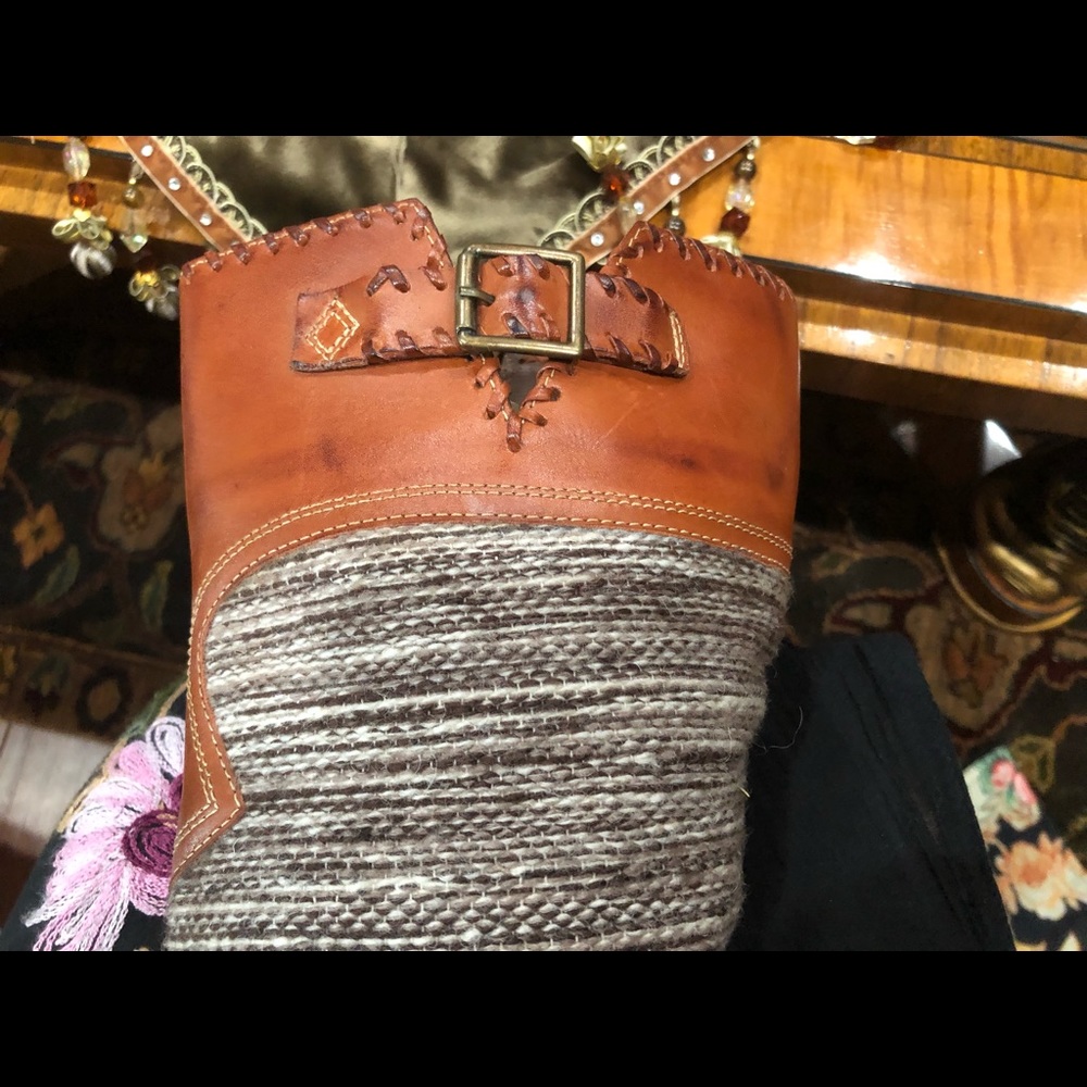 NWT Peruvian leather and Wool Boots size7 - Picture 5 of 8